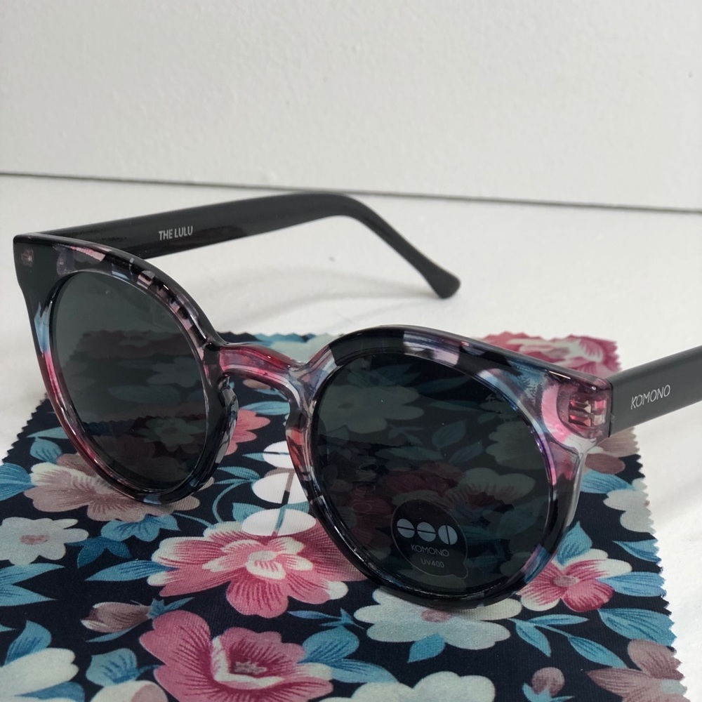 KOMONO Lulu Floral Sunglasses NEW black pink feminine cat eye Wing tip - Picture 4 of 15